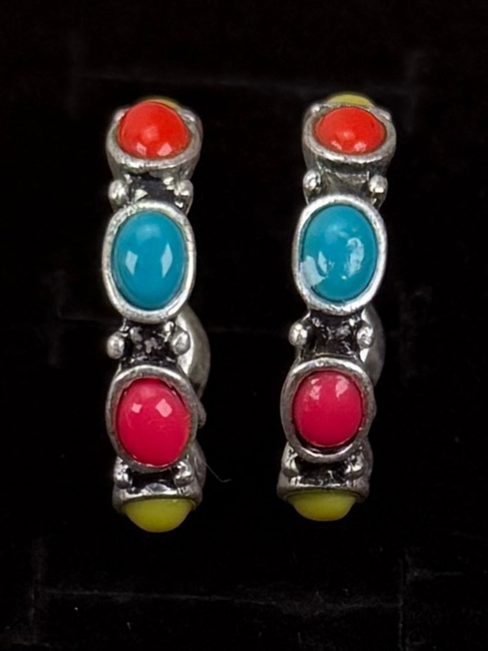 Vintage Silvertone multicolored pierced hoop earrings